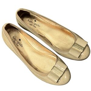 Kate Spade New York nude ballet flats.  Great pre-owned condition. Size 7